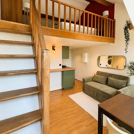 Charming Duplex By Castle * Vincennes
